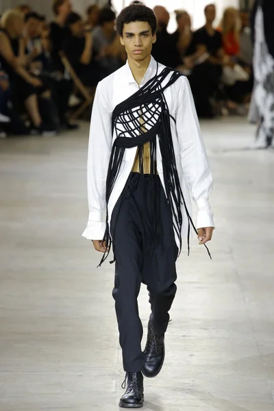 Look 29